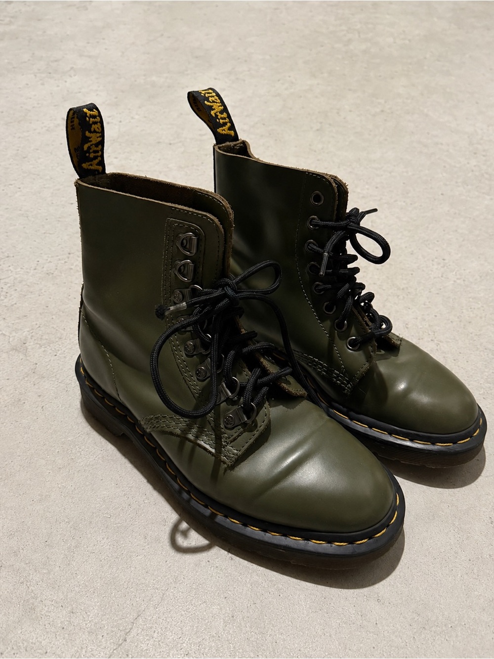 Dr. Martens 1460 Pascal Verso Green Leather Boots Women’s 6